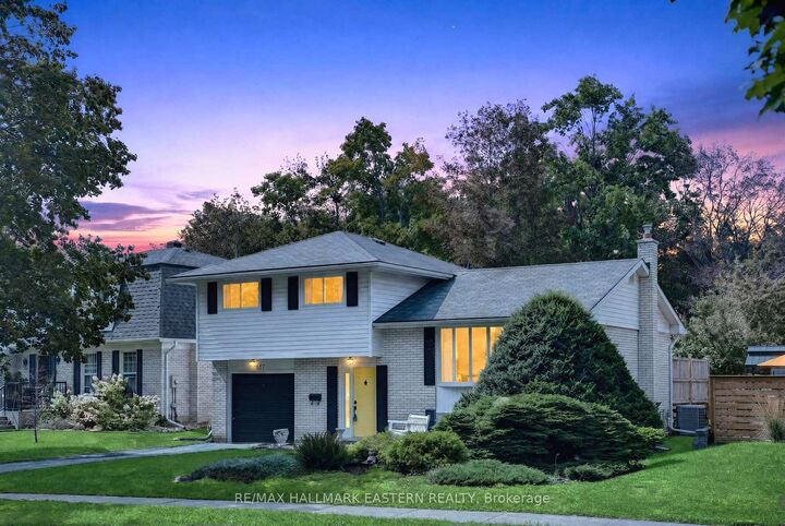Photo de la propriété: 1337 Franklin Drive W ON K9H 6Z5