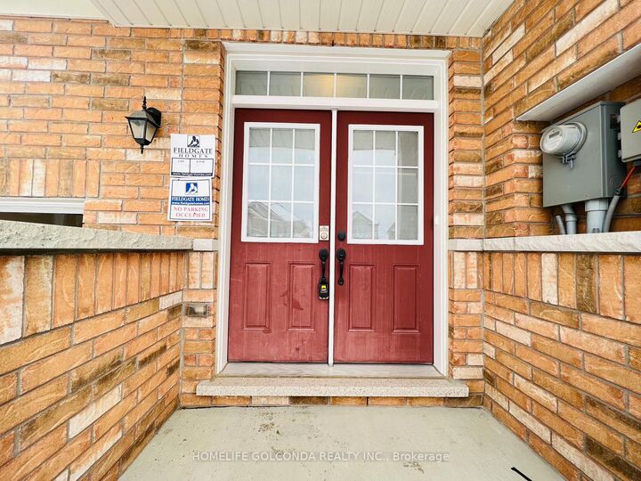 Property Photo:  19 Homer Crescent  ON L4G 1B7 