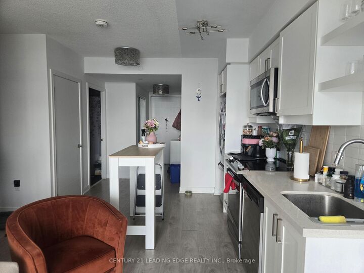 Property Photo:  
