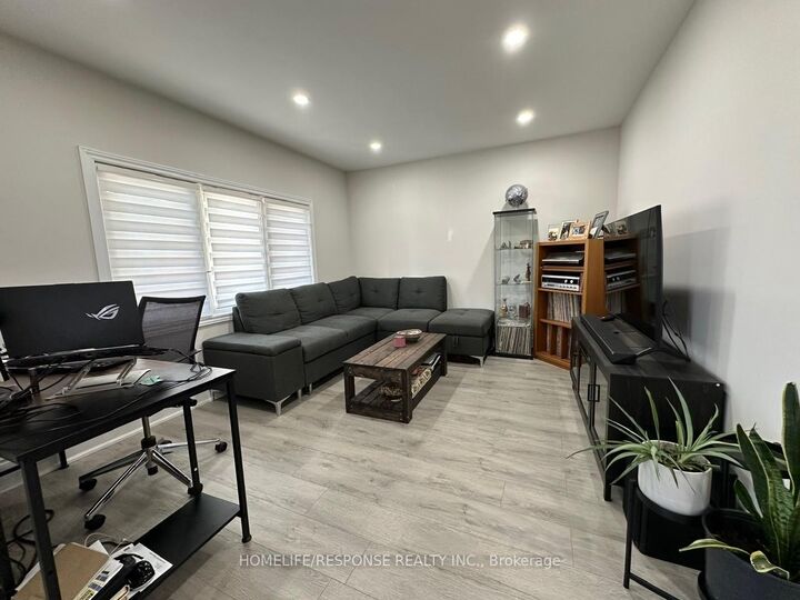 Property Photo:  88 Shelby Avenue  ON L8H 5L5 