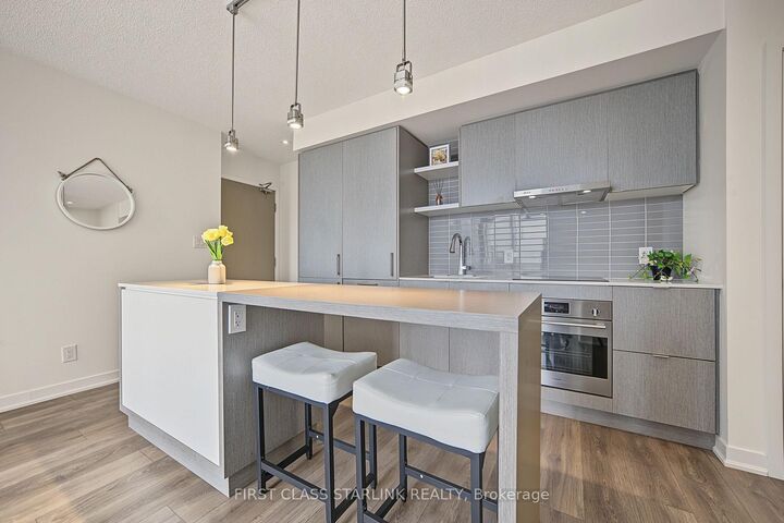 Photo de la propriété: 100 Harbour Street 2801 ON M5J 0B5