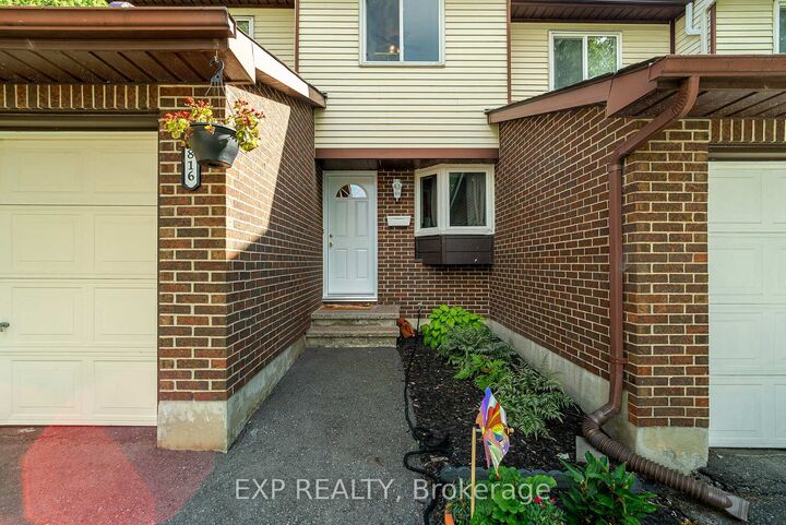 Photo de la propriété:  6816 Bilberry Drive 93  ON K1C 3R4 