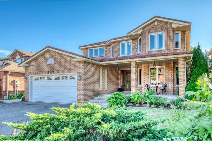 Property Photo:  1332 Greenwood Crescent  ON L6J 6V3 