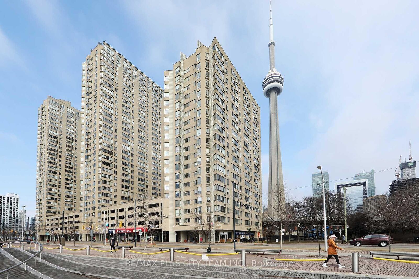 Property Photo:  250 Queens Quay Street W 1702  ON M5J 2N2 
