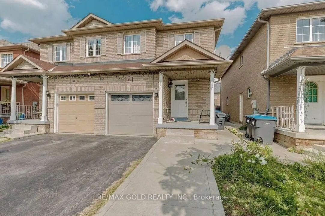 Property Photo:  35 Ridgefield Court  ON L6P 1B4 
