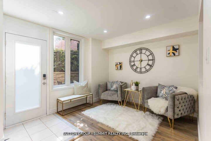 Property Photo:  12 Douro Street 421  ON M6K 0A1 