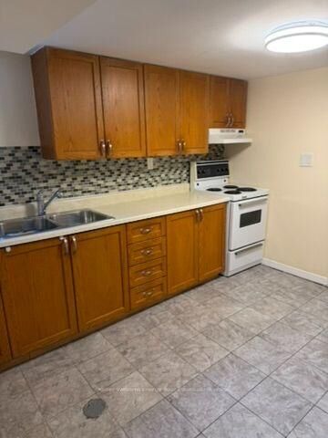 Property Photo:  713 Yeremi Street  ON L1W 2W8 
