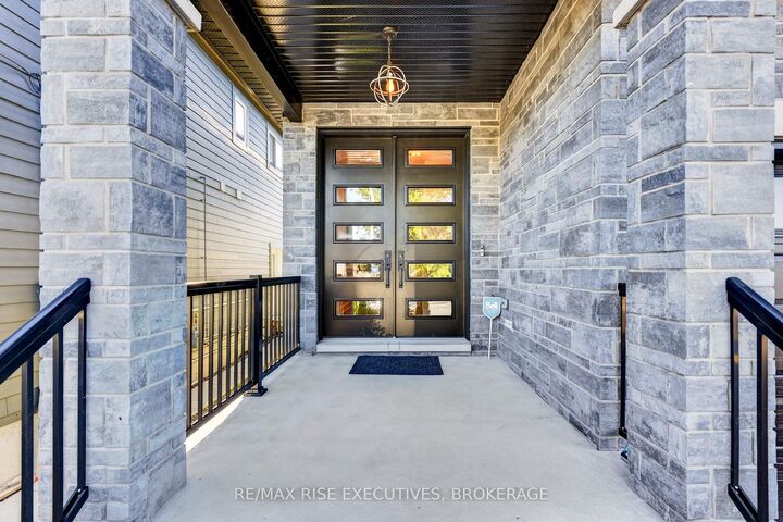 Property Photo: 14 Park Crescent ON K7N 0C2