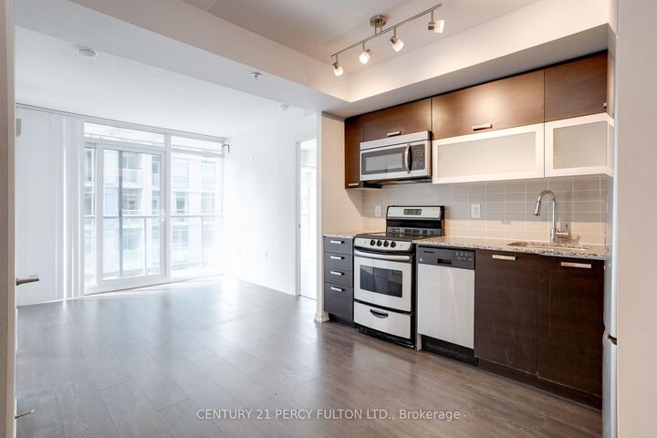 Property Photo:  36 Lisgar Street 1110W  ON M6J 0C7 