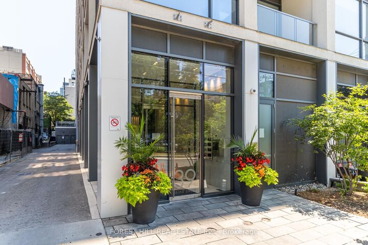 Property Photo:  39 Brant Street 205  ON M5V 1S7 