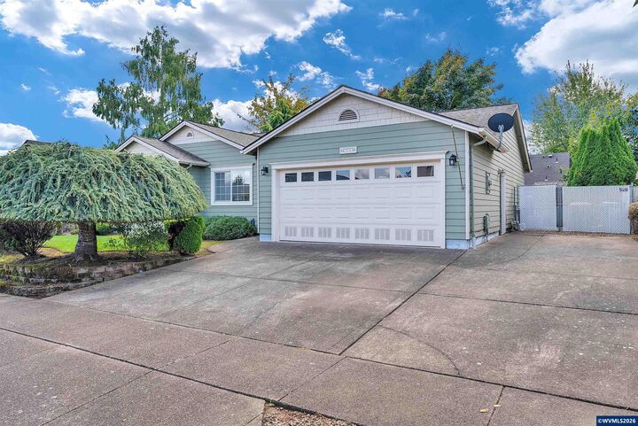 Property Photo:  4236 Geranium Av NE  OR 97305 