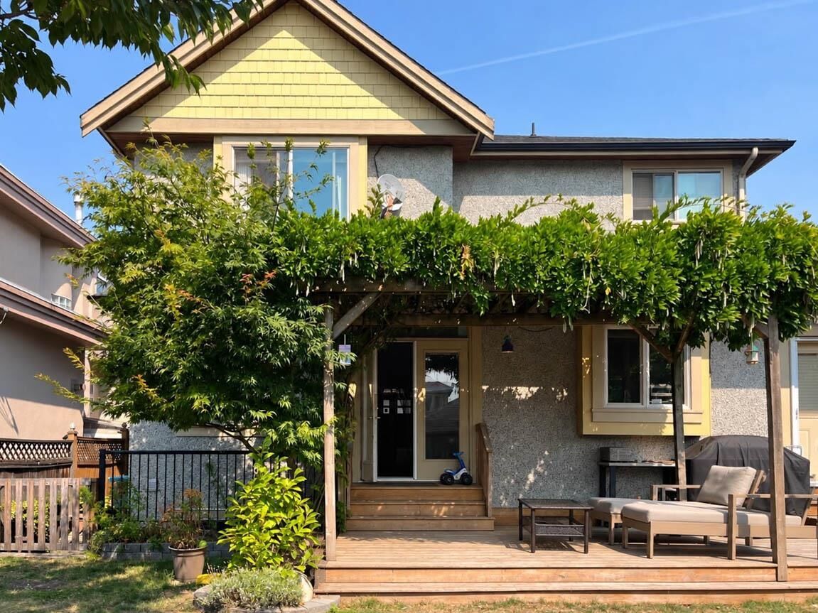 Property Photo:  170 W 42 Nd Avenue  BC V5Y 2T1 
