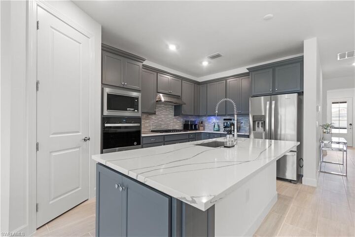Property Photo:  44348 Kelly Dr  FL 33982 