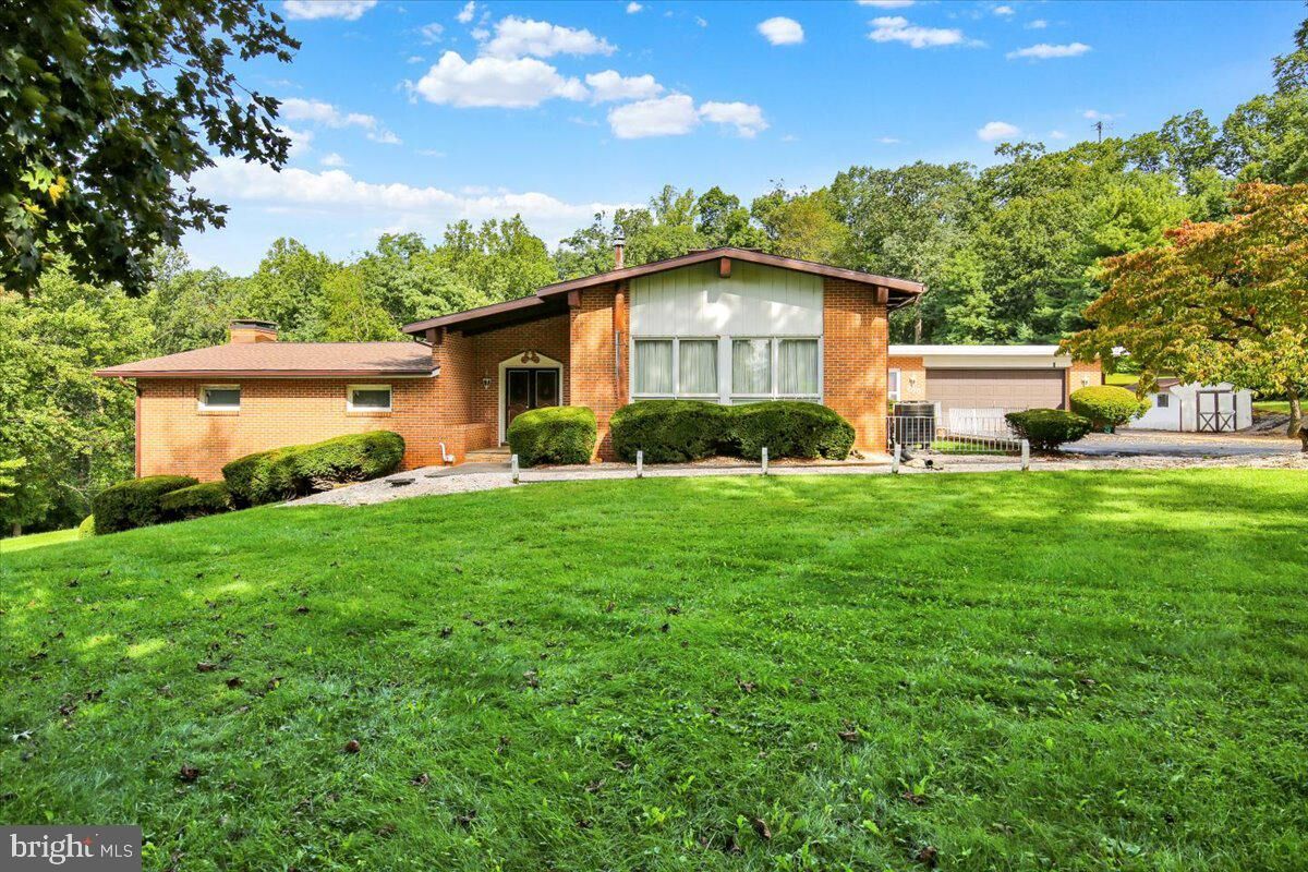 Property Photo:  185 N Ridge Road  PA 17569 