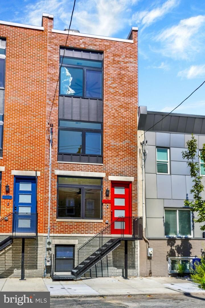 Property Photo: 2621 Reed Street PA 19146