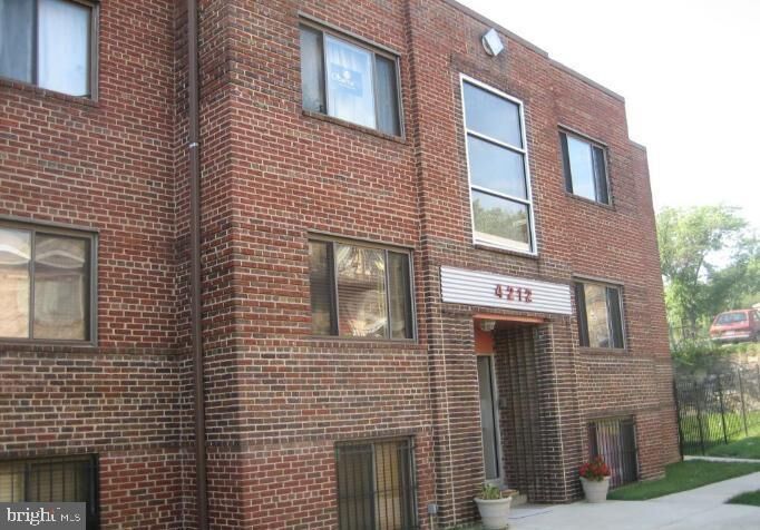 Property Photo:  4212 Benning Road NE 2  DC 20019 