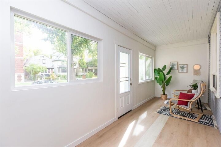 Property Photo:  729 Jessie Avenue  MB R3M 0Z5 