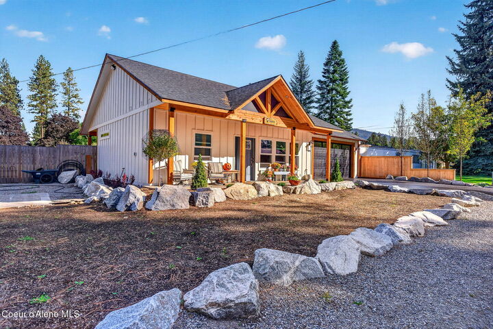 Property Photo:  1095 E Timber Ln  ID 83815 