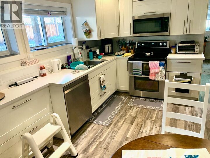 Property Photo: 974 Huston Street BC V2G 2V4