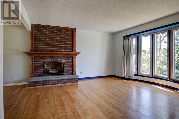 Property Photo:  890 Auger Avenue  ON P3A 4A6 