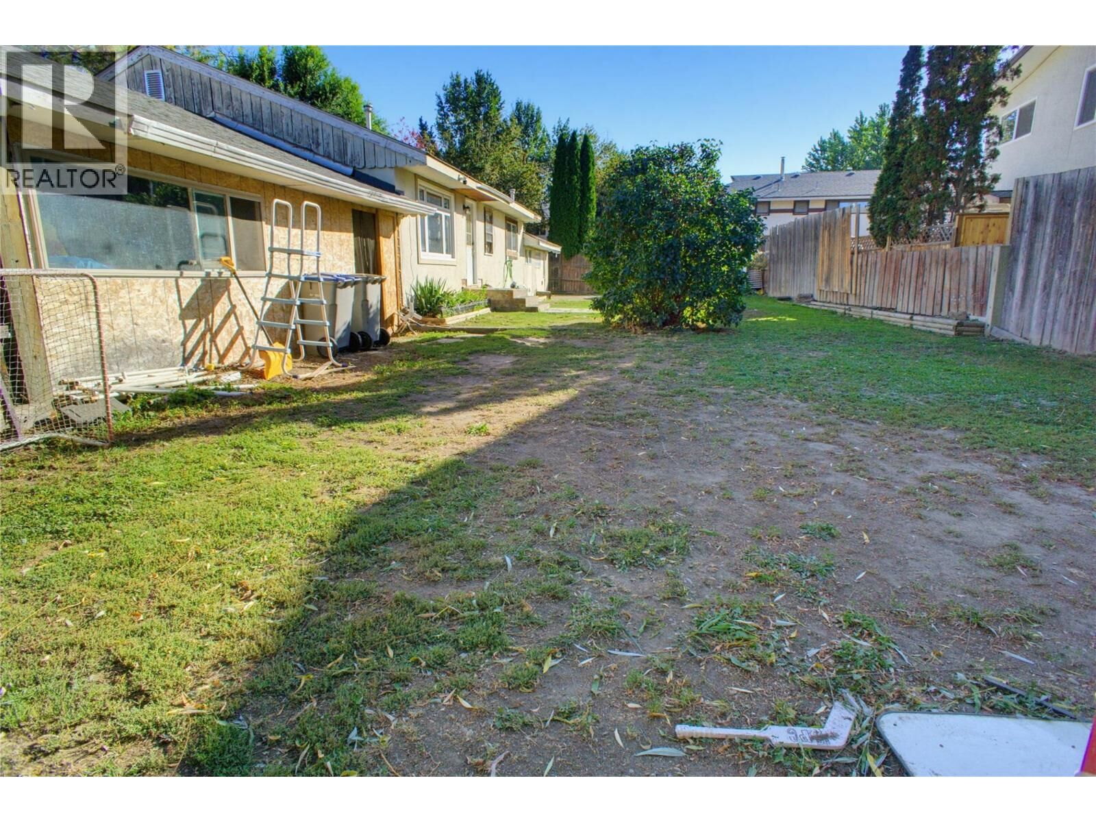 Property Photo:  1302 Cornwall Street  BC V2B 2T4 