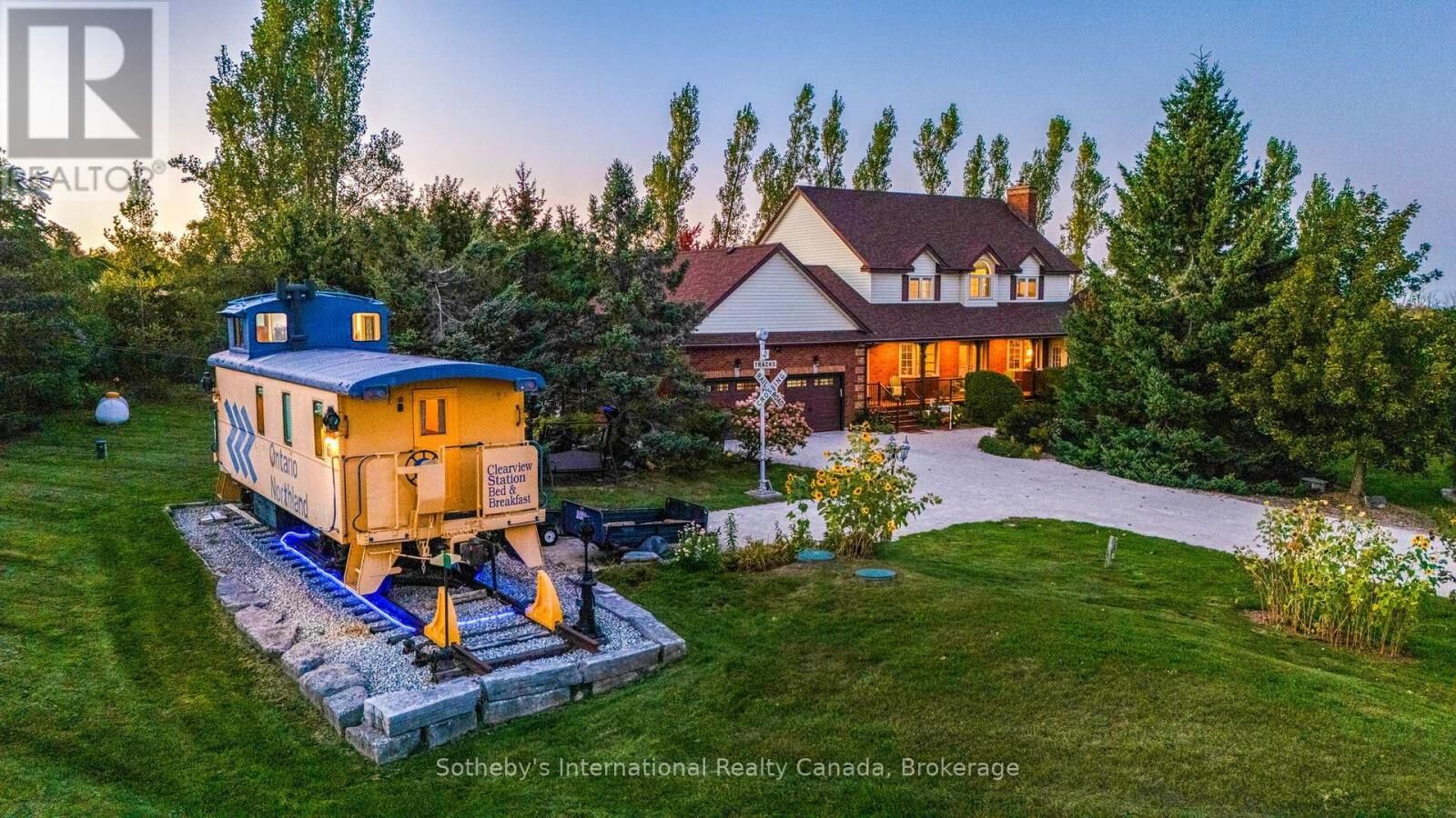 Property Photo:  7262 12/13 Sideroad  ON L0M 1G0 