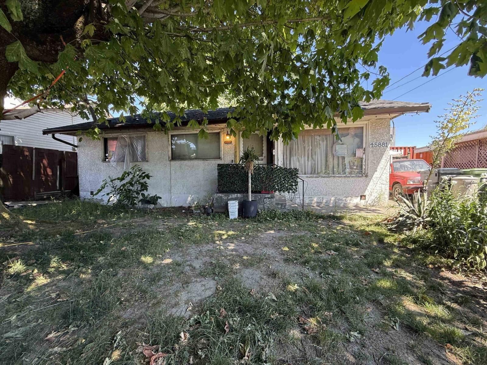 Property Photo:  45881 Rowat Avenue  BC V2P 1J2 