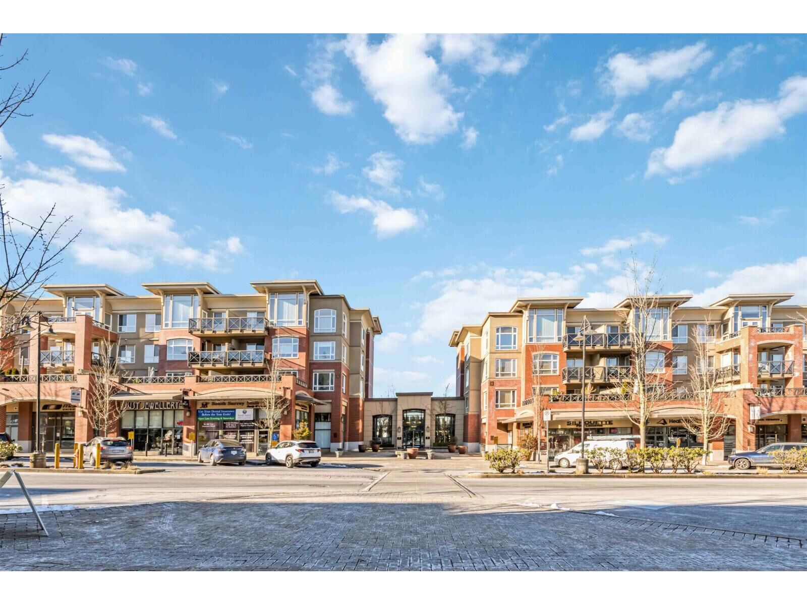 Property Photo:  2970 King George Boulevard 421  BC V4P 0E6 