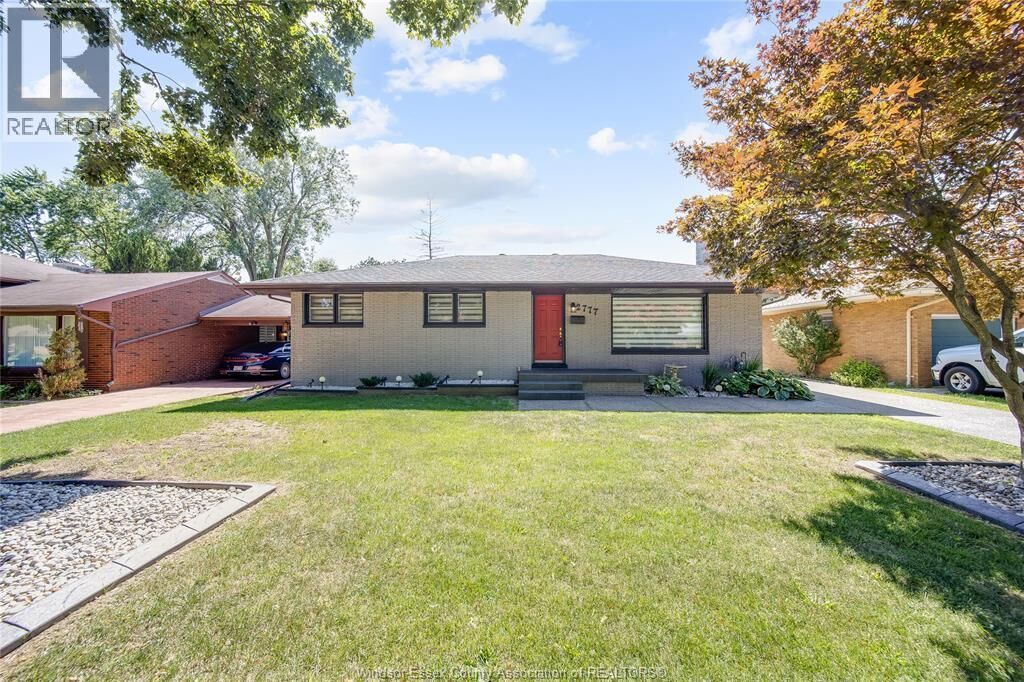 Property Photo:  2777 Rockwell Boulevard  ON N9E 2A2 