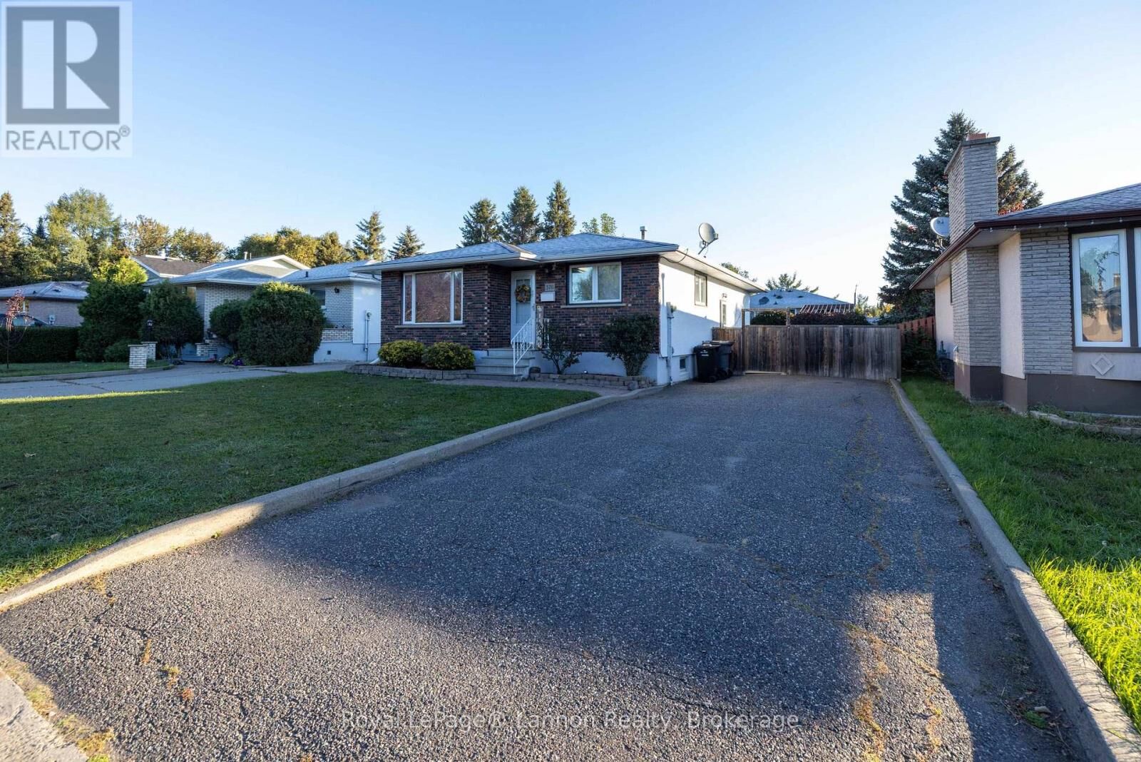 Property Photo: 376 Ryerson Crescent ON P7C 5R6