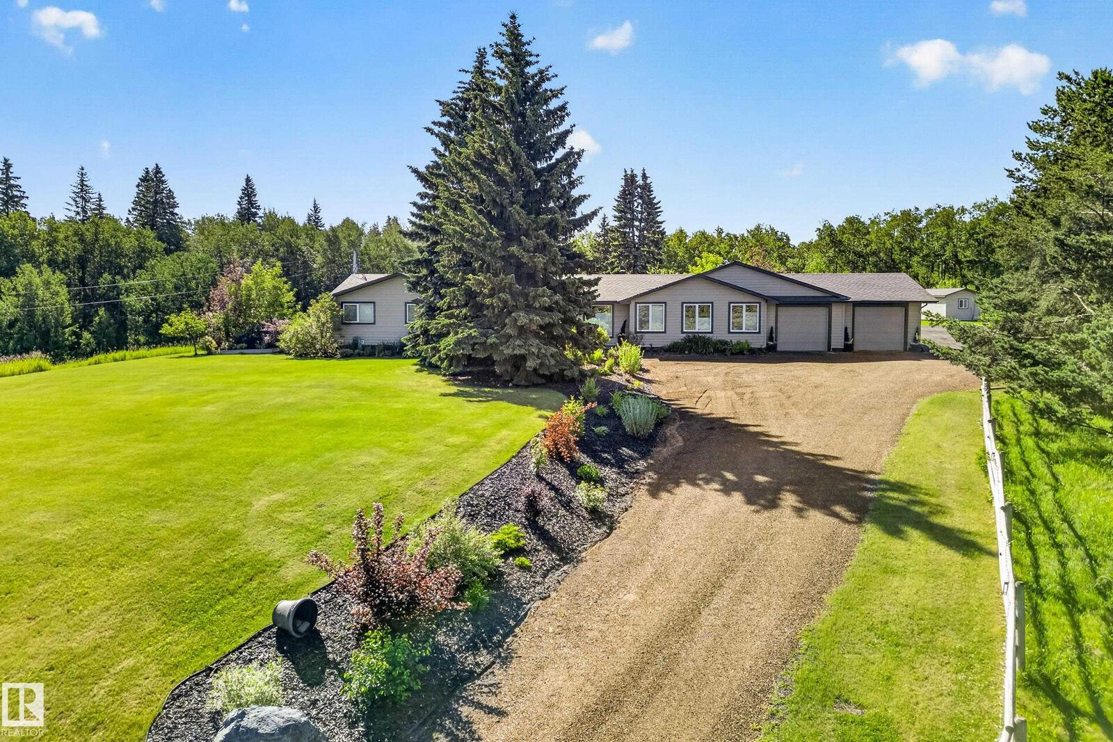 Property Photo: 22245 Twp Road 512 AB T8C 1H2