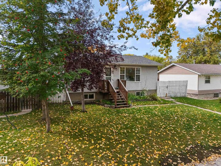 Property Photo:  5012 45 Street  AB T7A 1C1 