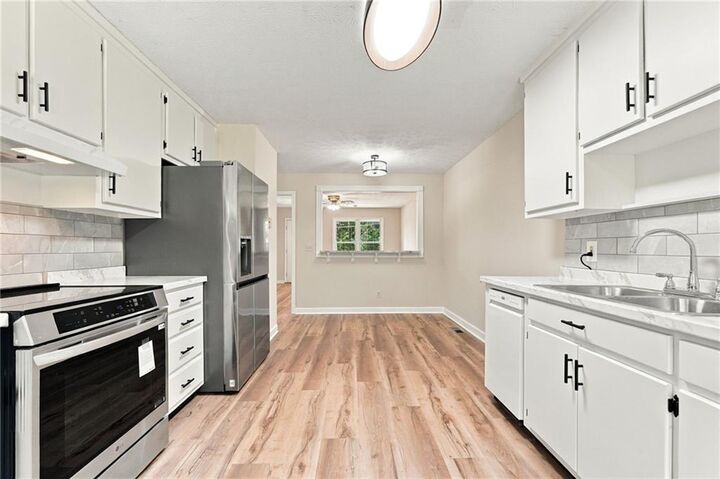 Property Photo:  148 Gennett Drive  GA 30143 