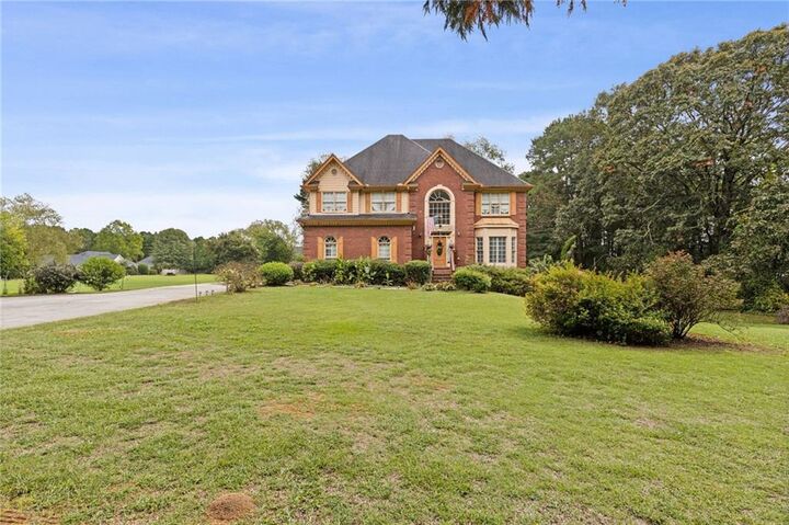 Property Photo: 605 Ozora Road GA 30052