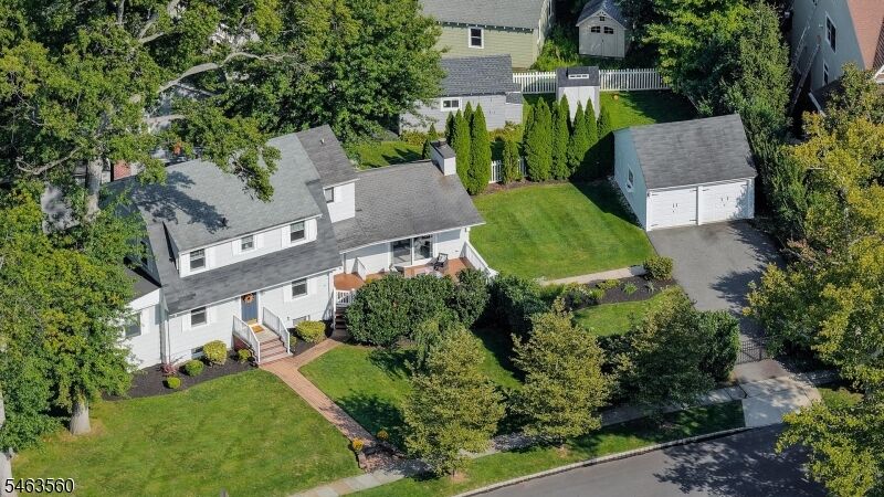 Property Photo: 209 Midwood Pl NJ 07090