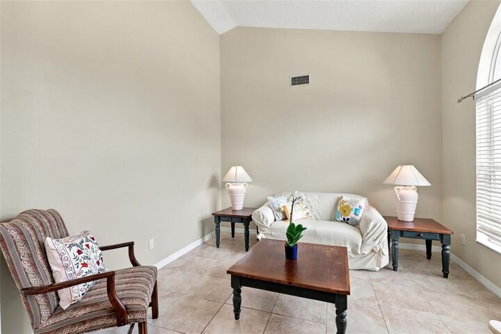 Property Photo: 342 Tinder Place FL 32707