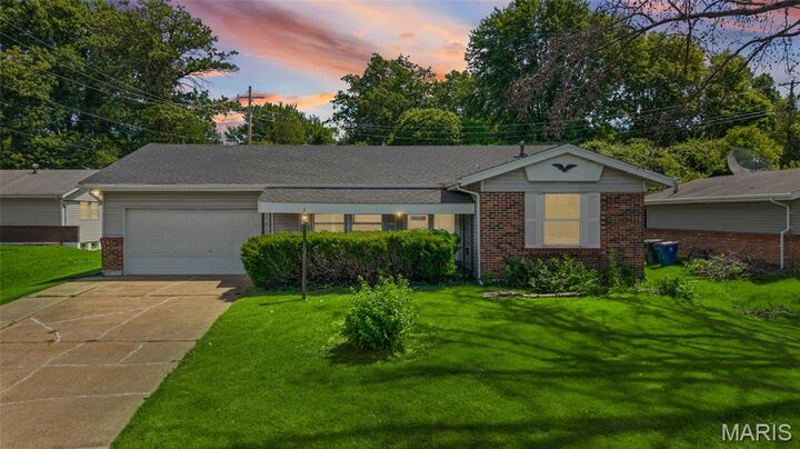 Property Photo: 11790 New Halls Ferry Road MO 63033