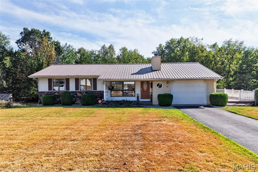 Property Photo: 861 Allen Street MO 65536
