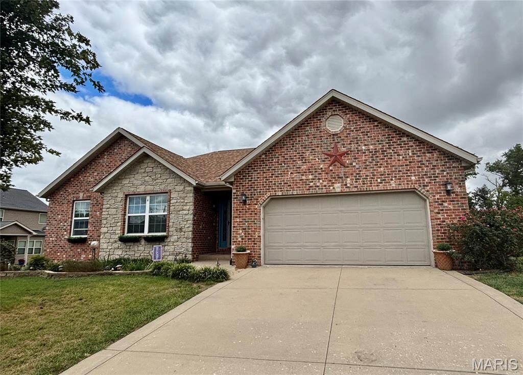 Property Photo: 4540 Baywood Lane IL 62285