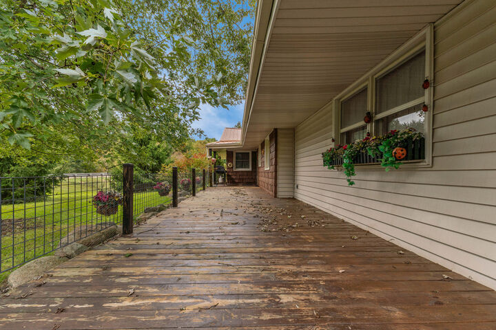 Property Photo:  6254 Hudson Road  MI 49266 