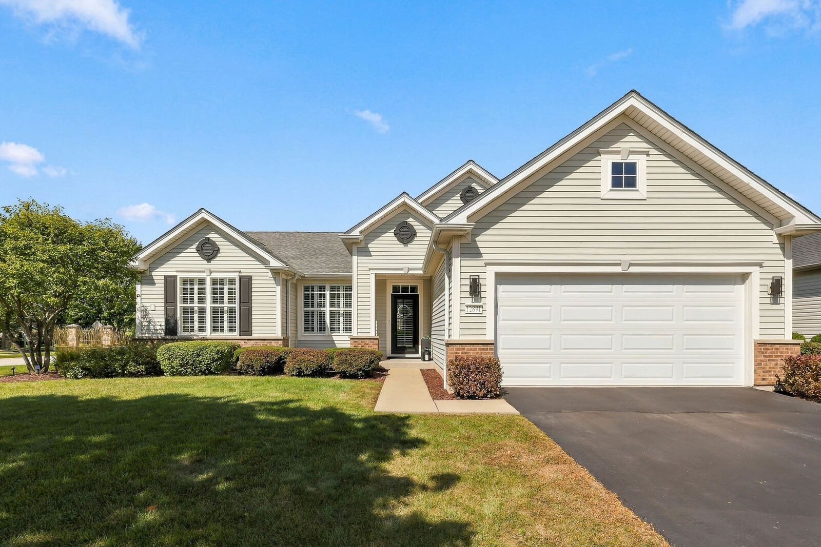 Property Photo:  12891 Cold Springs Drive  IL 60142 