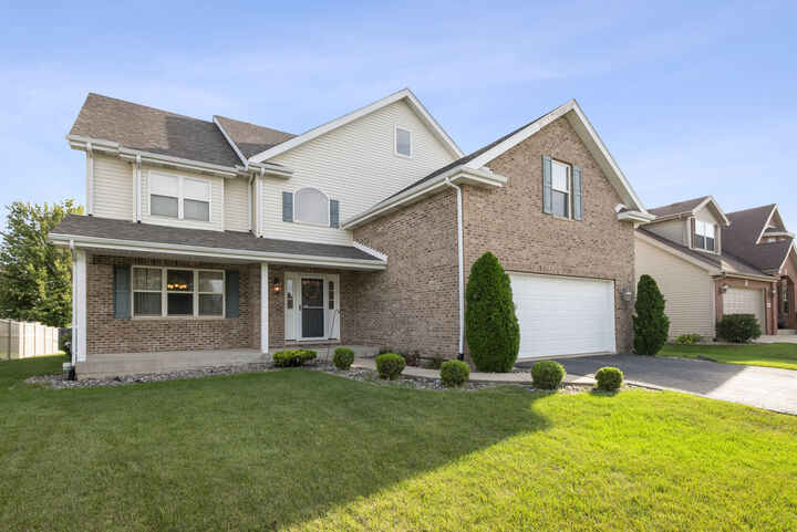 Property Photo:  396 Hunters Drive  IL 60401 