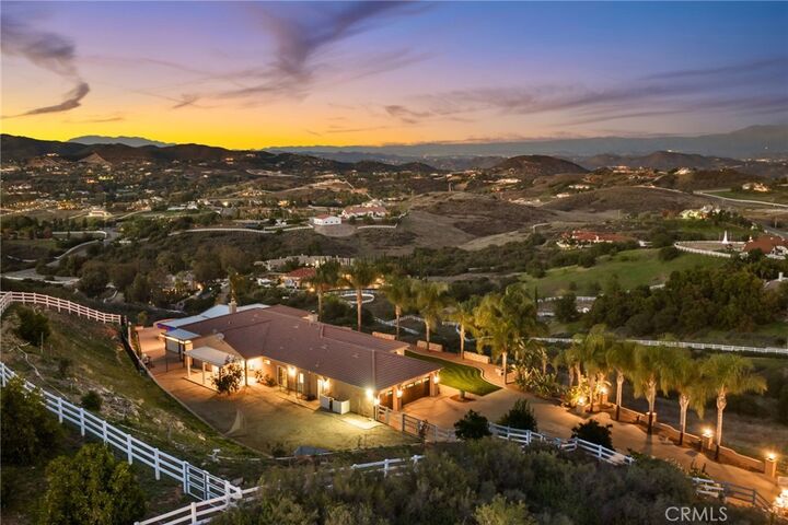 Property Photo: 40055 Valle Vista CA 92562