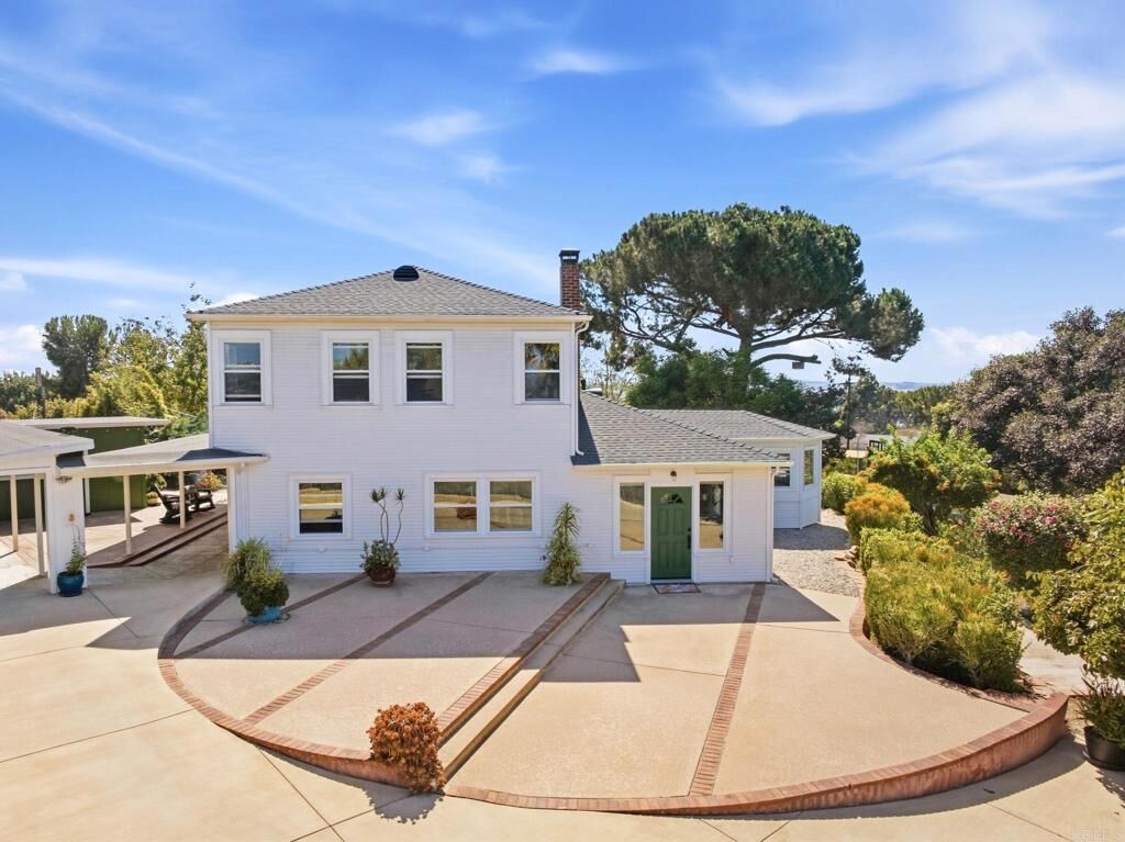Property Photo:  2900 Harris Drive  CA 92084 