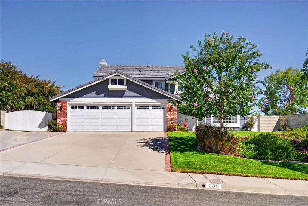 Property Photo:  280 Clearwood  CA 92506 