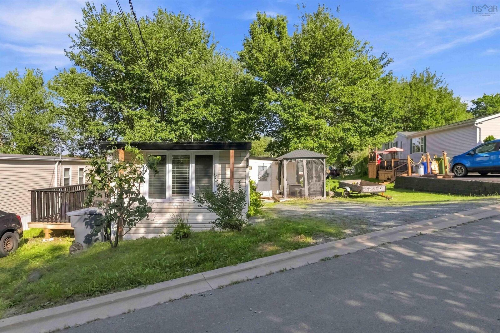 Property Photo: 424 Glen Rise Drive NS B4E 1M3