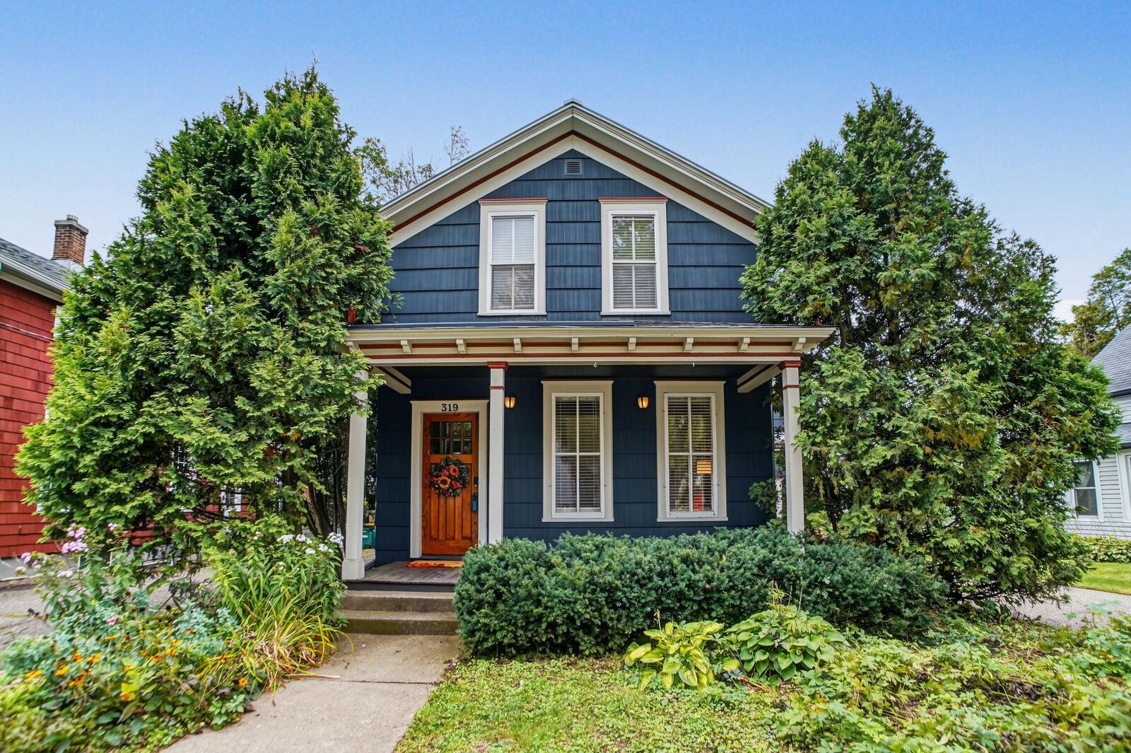 Property Photo:  319 Maple Street W  MN 55082 