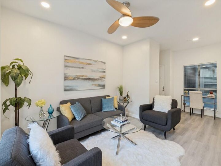 Property Photo: 4221 Cole Avenue 102 TX 75205
