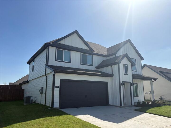 Property Photo: 709 Sweet Pea Drive TX 76258