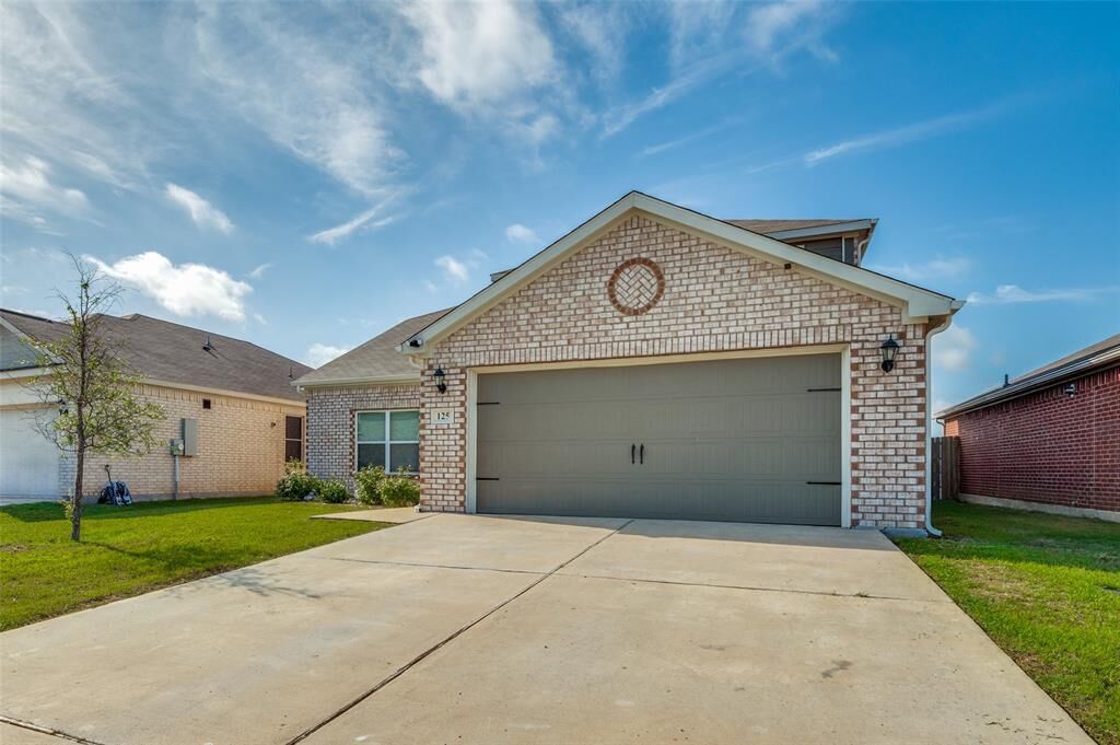 Property Photo:  125 Sammy Fowler Avenue  TX 76084 